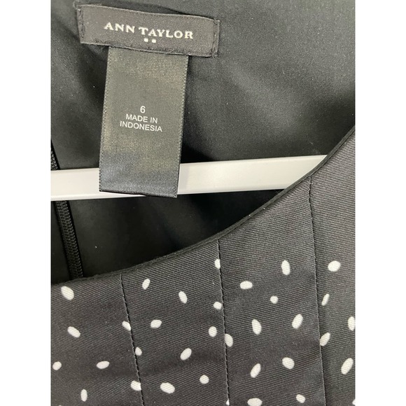 Size 6 Ann Taylor Black White A Line Dress Dots Abstract Pleated Modern Chic - Picture 3 of 5